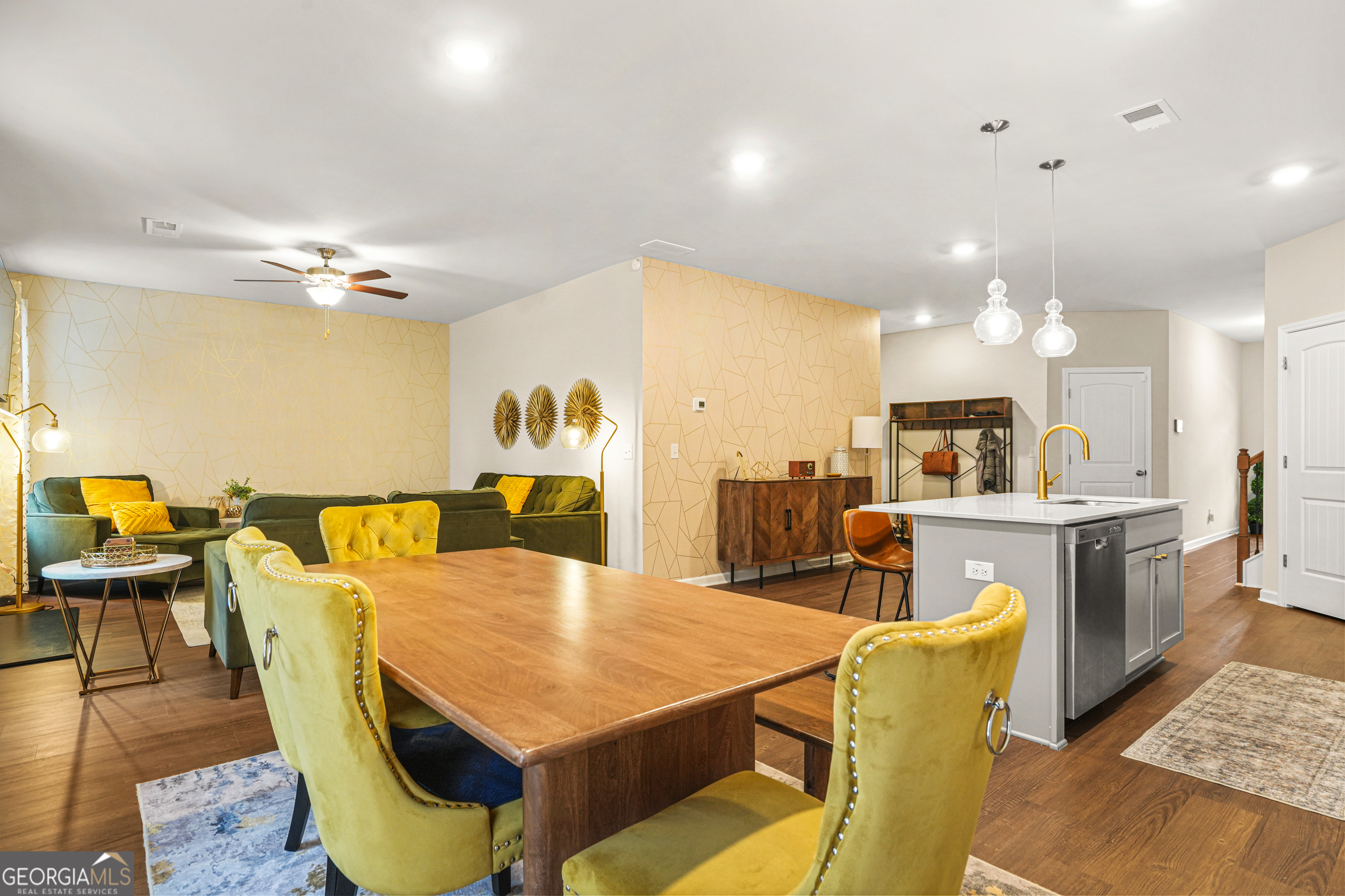 Fayetteville, Georgia 30214, United States, 4 Bedrooms Bedrooms, ,3 BathroomsBathrooms,Residential,Active,91570