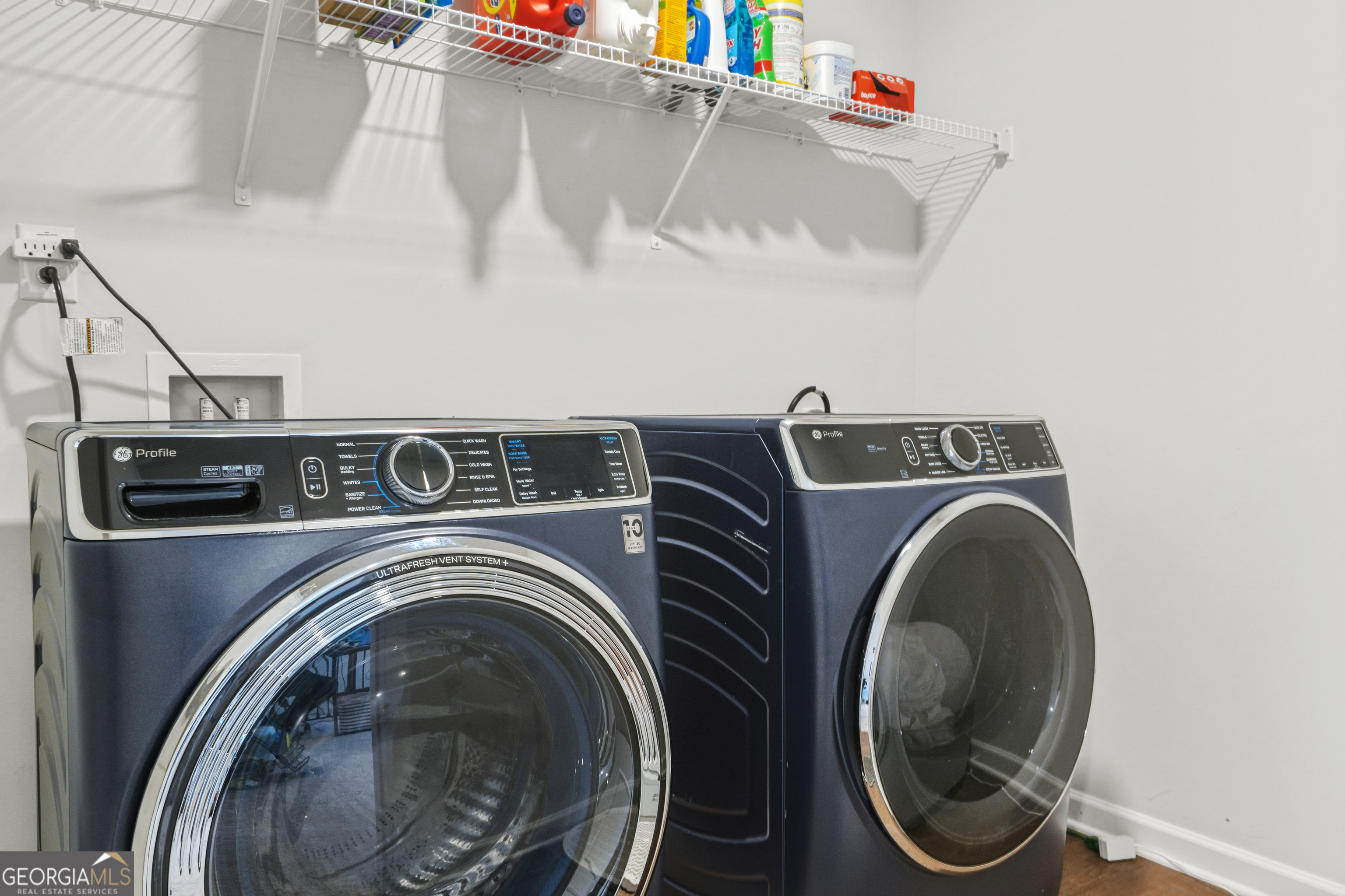 Fayetteville, Georgia 30214, United States, 4 Bedrooms Bedrooms, ,3 BathroomsBathrooms,Residential,Active,91570