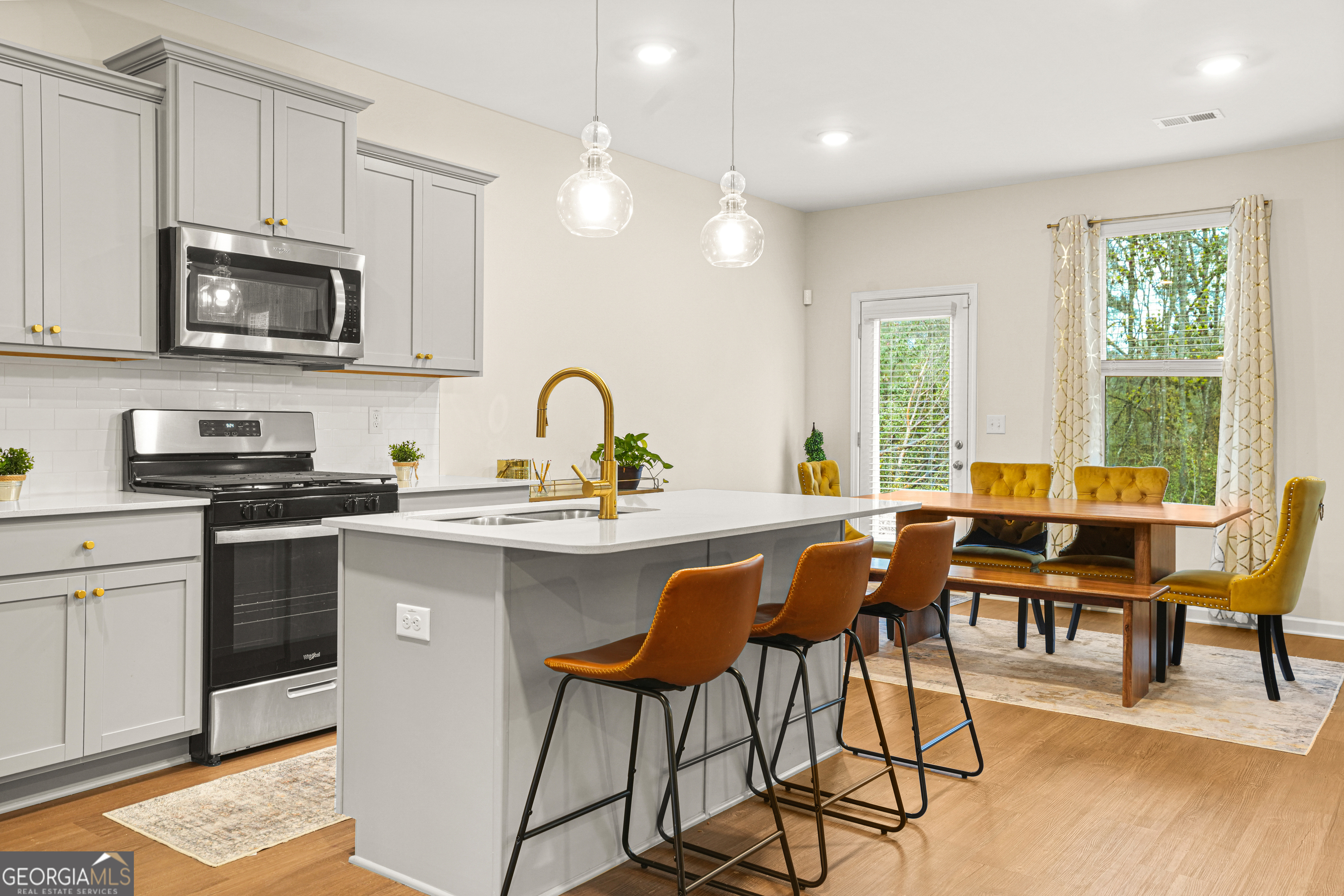 Fayetteville, Georgia 30214, United States, 4 Bedrooms Bedrooms, ,3 BathroomsBathrooms,Residential,Active,91570