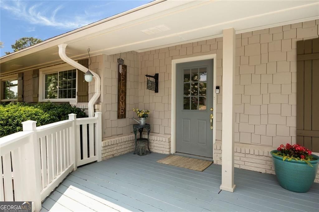 1100 Tuxedo DR