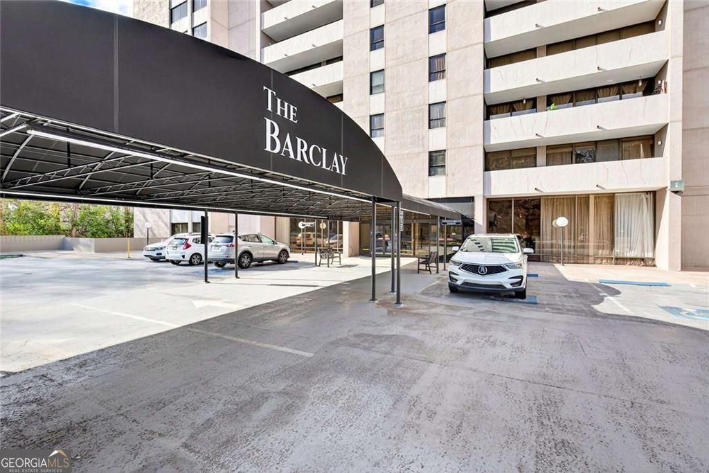 Photo of 3530 NE Piedmont Road NE #F9, Atlanta, GA 30305 (MLS # 10708105)