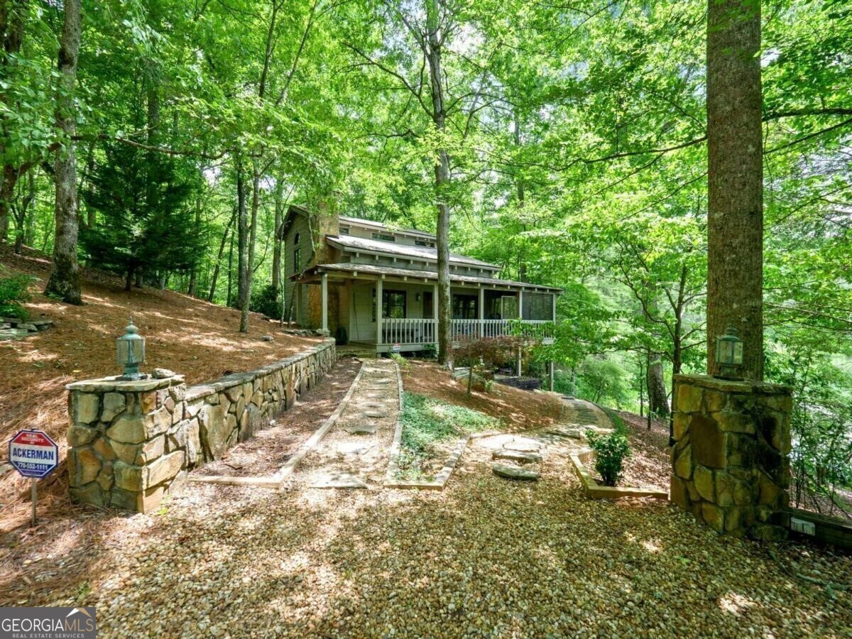 1402 Henderson Mountain RD