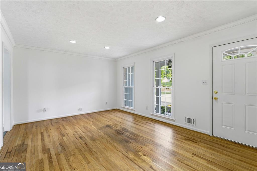 549 Joann AVE