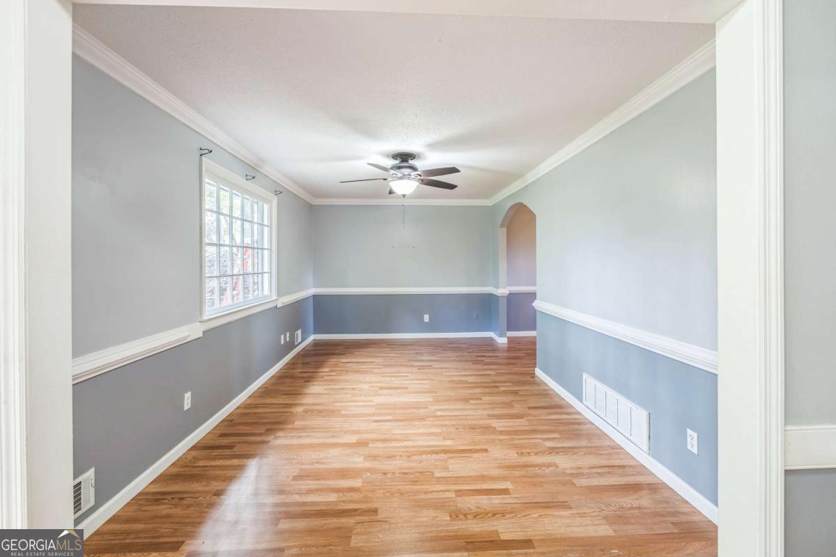 4572 Colonial RD
