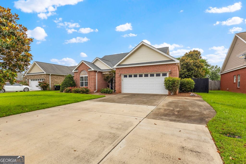 Photo of 104 Witherspoon Court, Warner Robins, GA 31088 (MLS # 10797409)