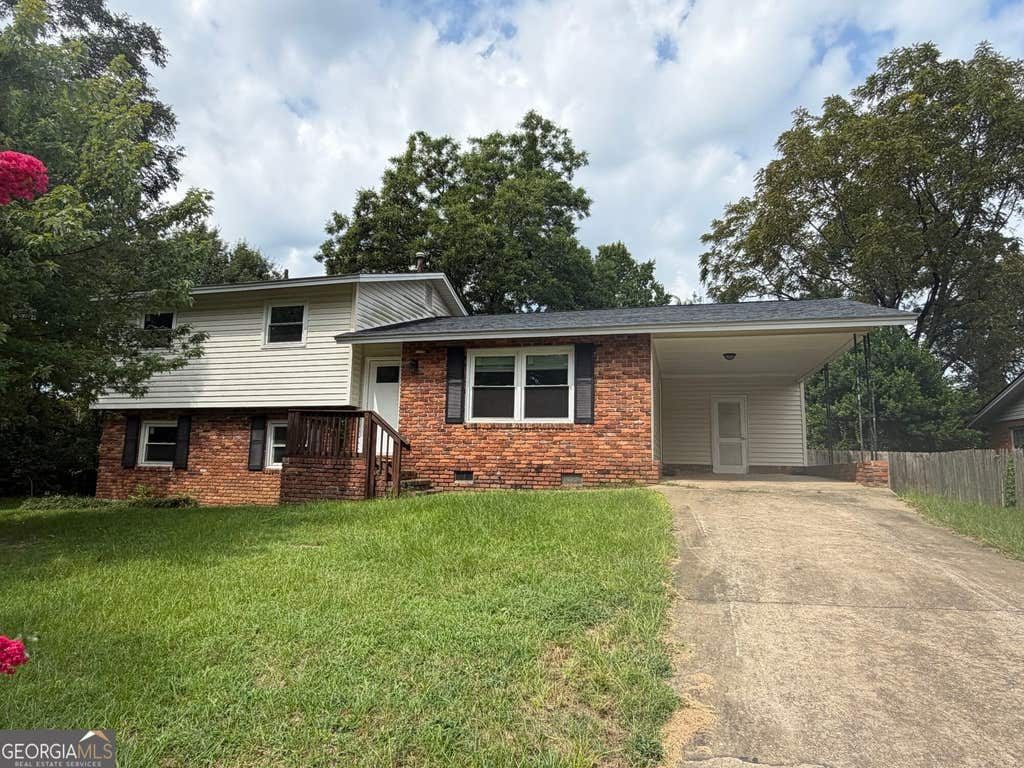 Photo of 215 Sunnydale Drive, Warner Robins, GA 31088 (MLS # 10832223)