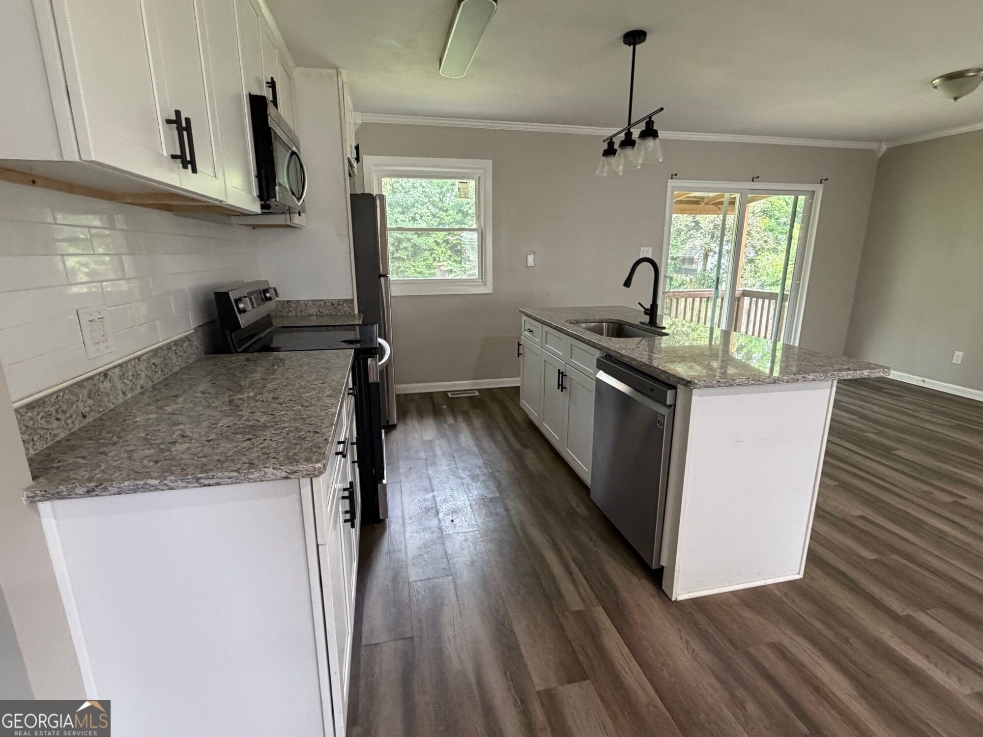215 Sunnydale DR