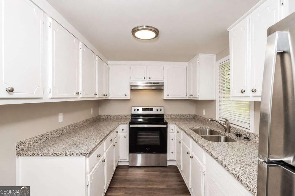 Photo of 317 Bay Street, Warner Robins, GA 31088 (MLS # 10873069)