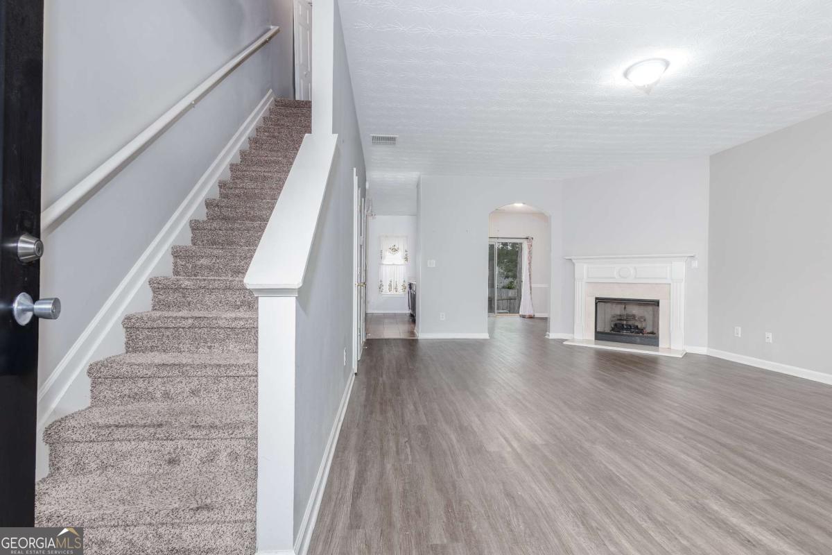 647 Kenridge DR