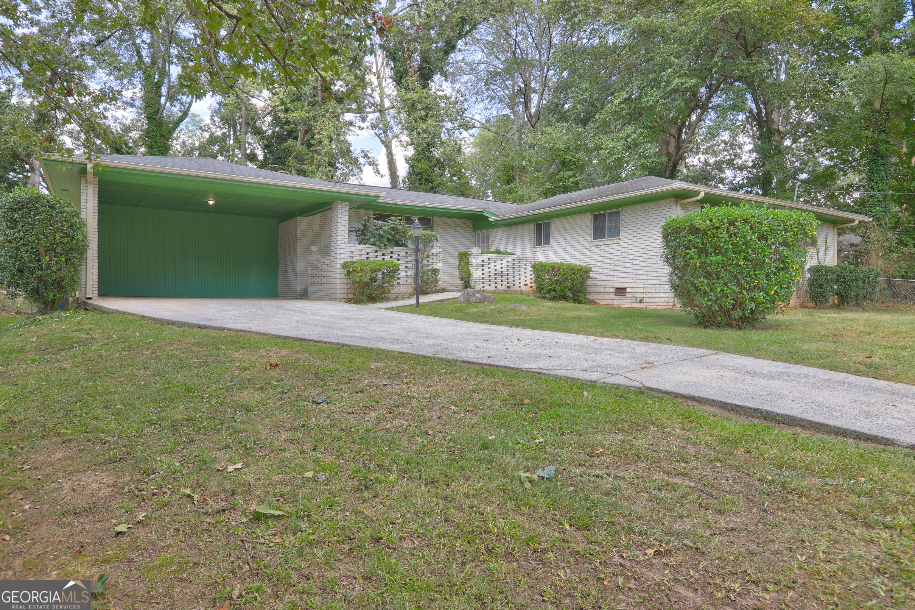 This 3-bedroom, 2-bath home sits on a large lot in a quiet neighborhood, offering space and privacy. We've already done the heavy lifting since we recently purchased it-now it's ready for a new owner to give it a cosmetic facelift. Perfect for investors, handy homeowners, or first-time buyers looking for an affordable property with room to add value. With some TLC and finishing touches, this home can truly shine. Take advantage of this budget-friendly opportunity in a desirable setting-bring your ideas and make it your own!
