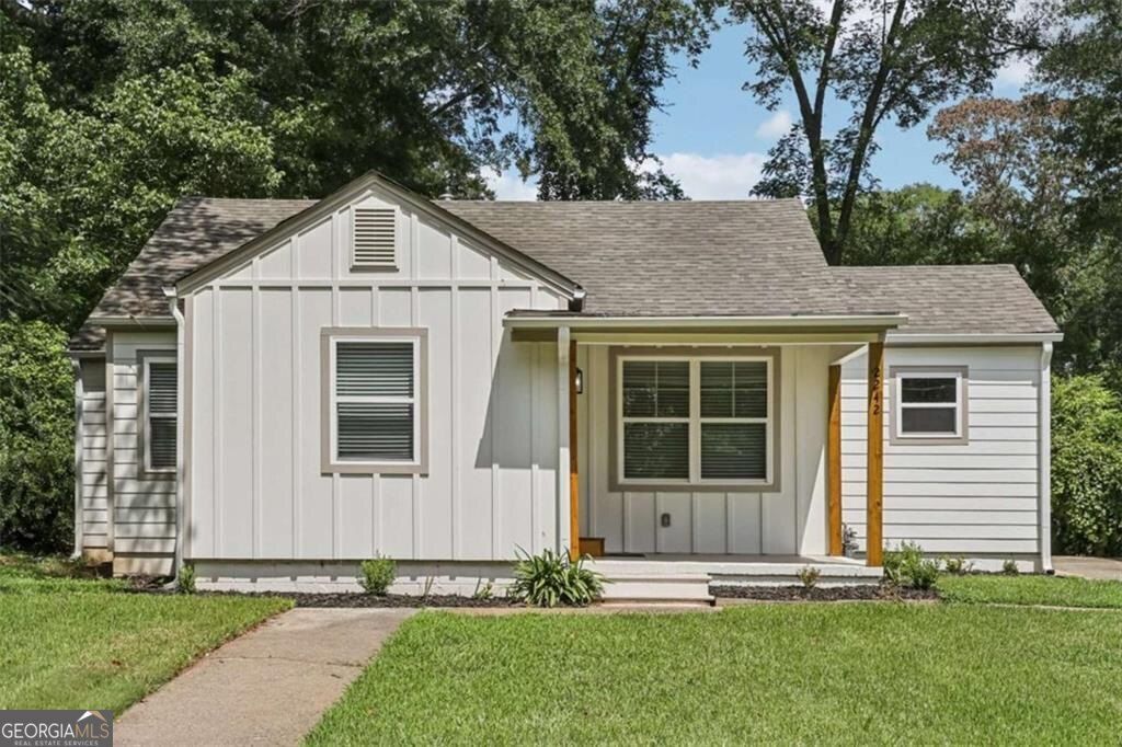 Photo of 2242 Jernigan Drive SE, Atlanta, GA 30315 (MLS # 10683262)