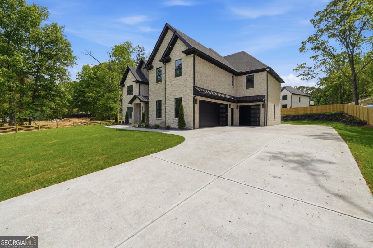 2196 Old Fountain RD