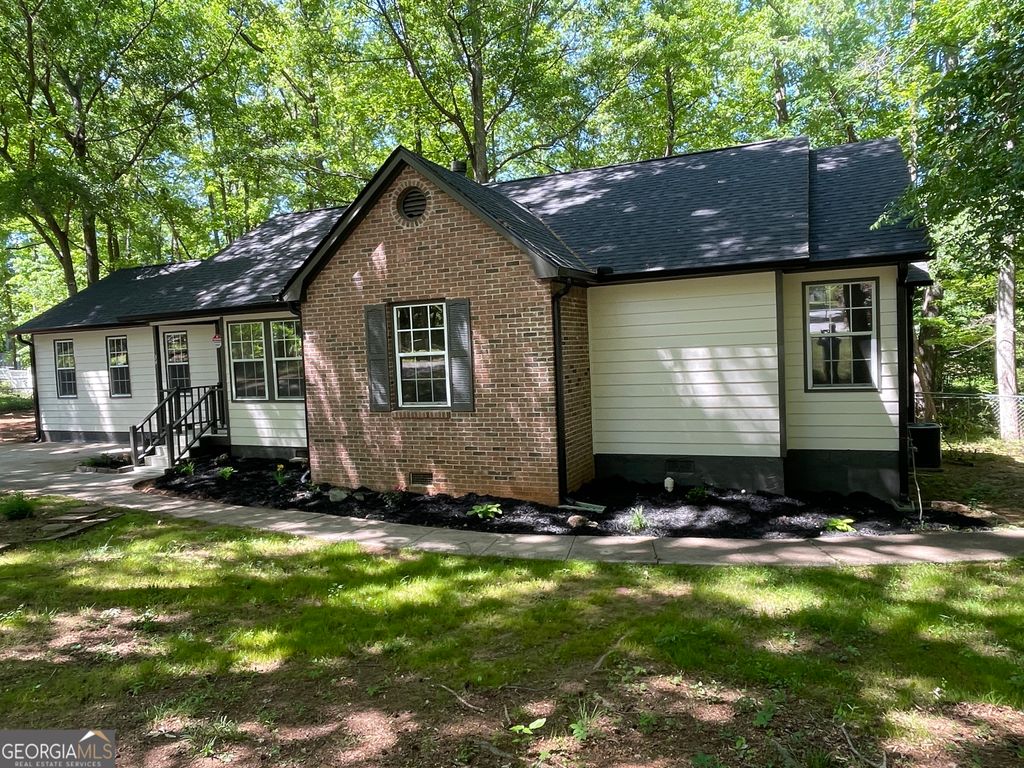 Photo of 34 Contour Drive, Stockbridge, GA 30281 (MLS # 10736154)