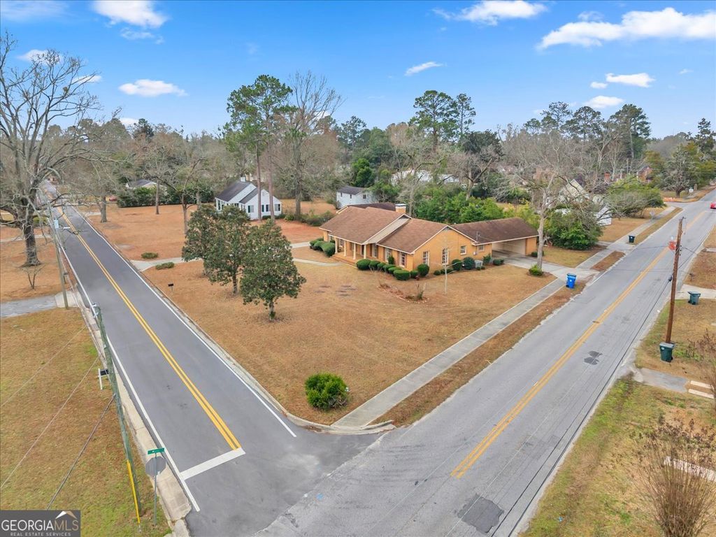 Photo of 308 Rosewood Drive, Dublin, GA 31021 (MLS # 10694255)