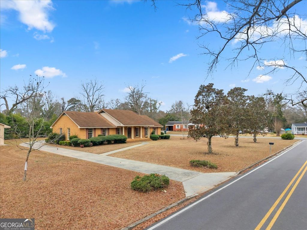 Photo of 308 Rosewood Drive, Dublin, GA 31021 (MLS # 10694255)