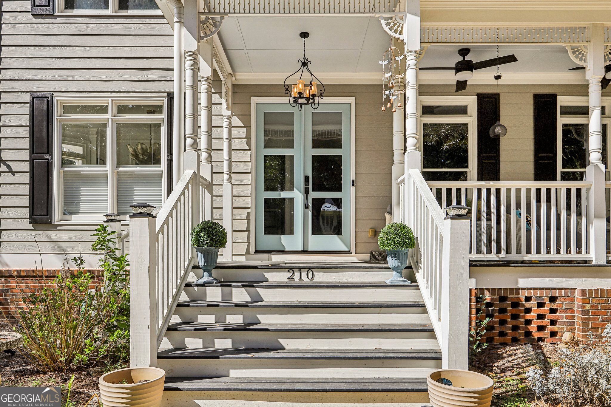 210 Mackenzie LN