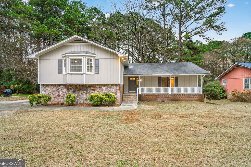 Photo of 1800 Enid Drive, Lithonia, GA 30058 (MLS # 10671708)