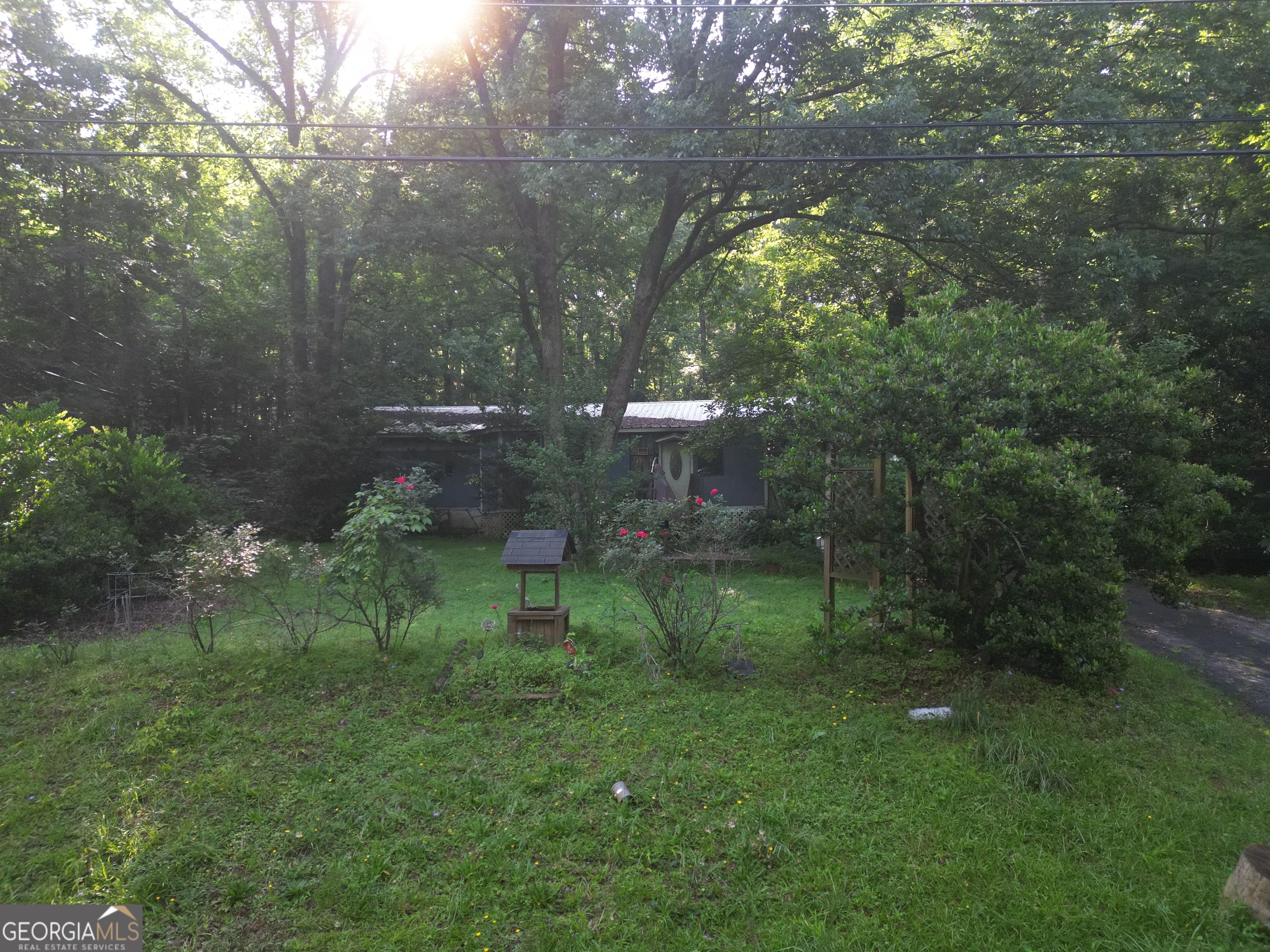 243 Lakeside TRL