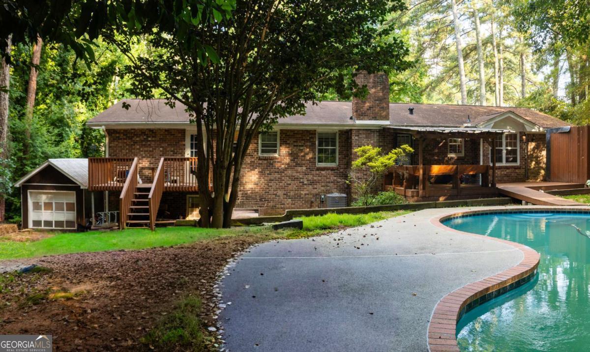5873 Button Gwinnett PL