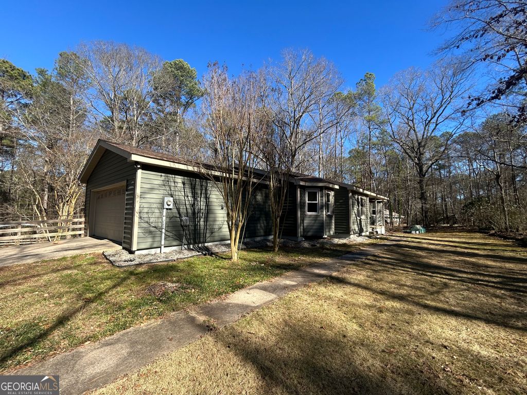 Photo of 2637 Jonesboro Road, Fairburn, GA 30213 (MLS # 10679504)