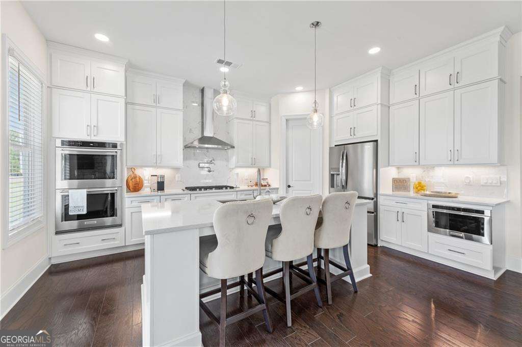 3330 Carswell BND