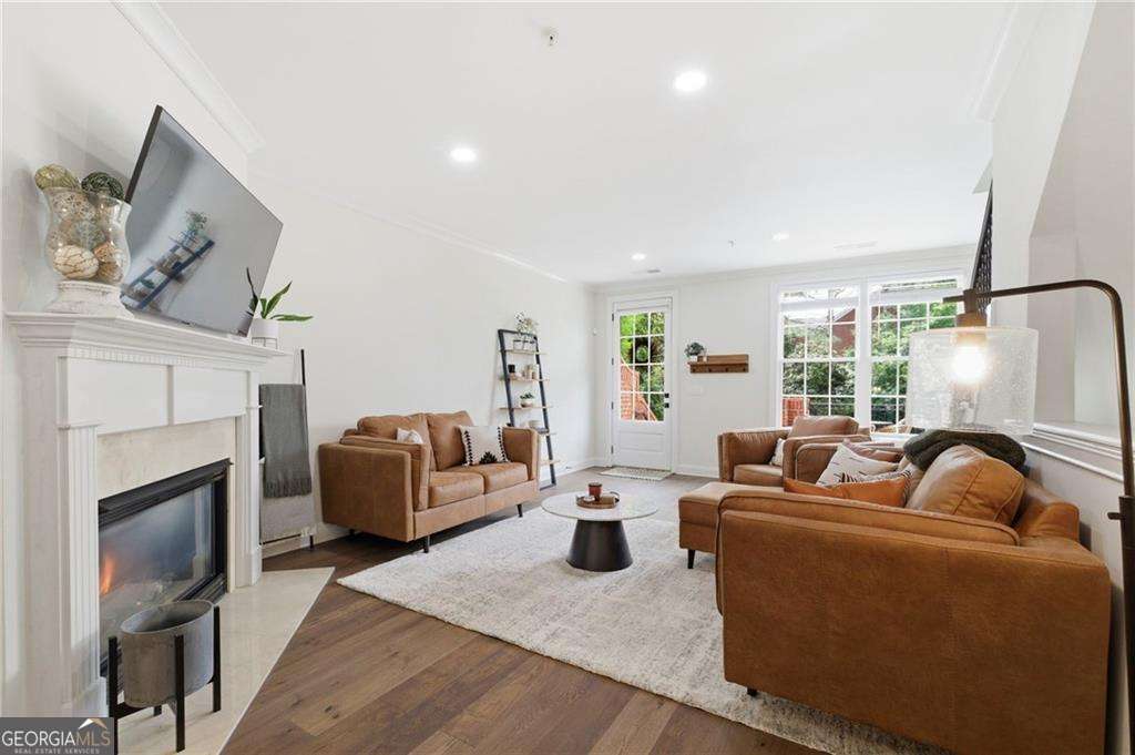 6013 Waters Edge TRL