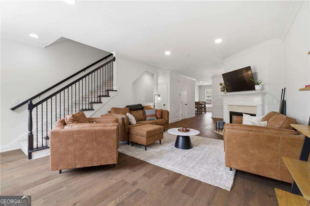 6013 Waters Edge TRL