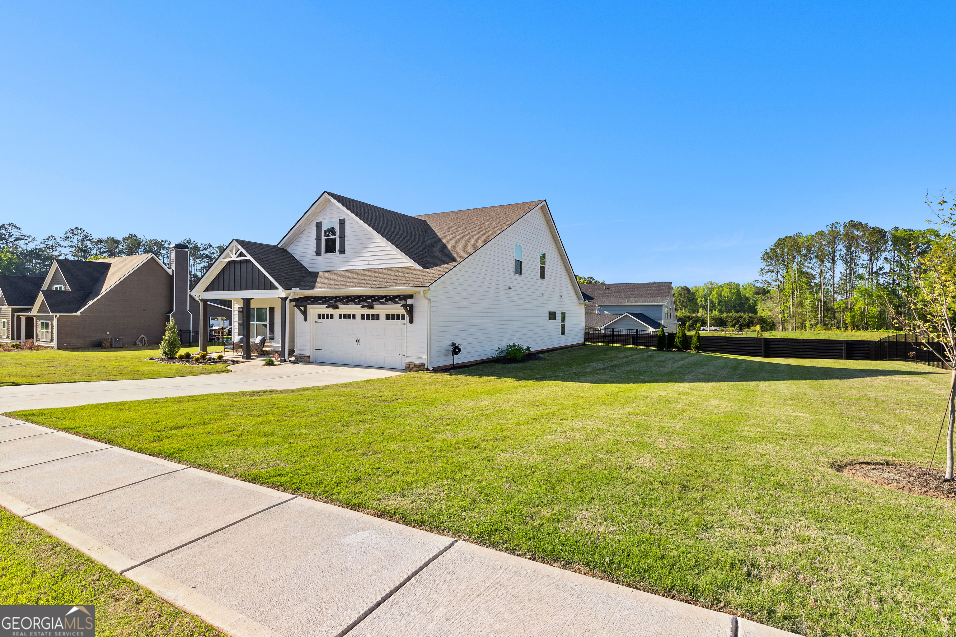 Senoia, Georgia 30276, United States, 4 Bedrooms Bedrooms, ,3 BathroomsBathrooms,Residential,Active,110342