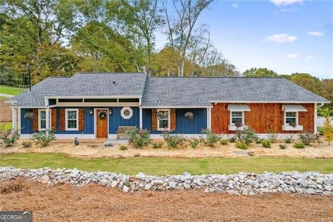 A home in Dawsonville