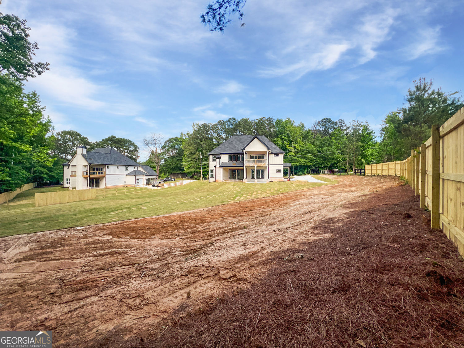 1465 Leach DR