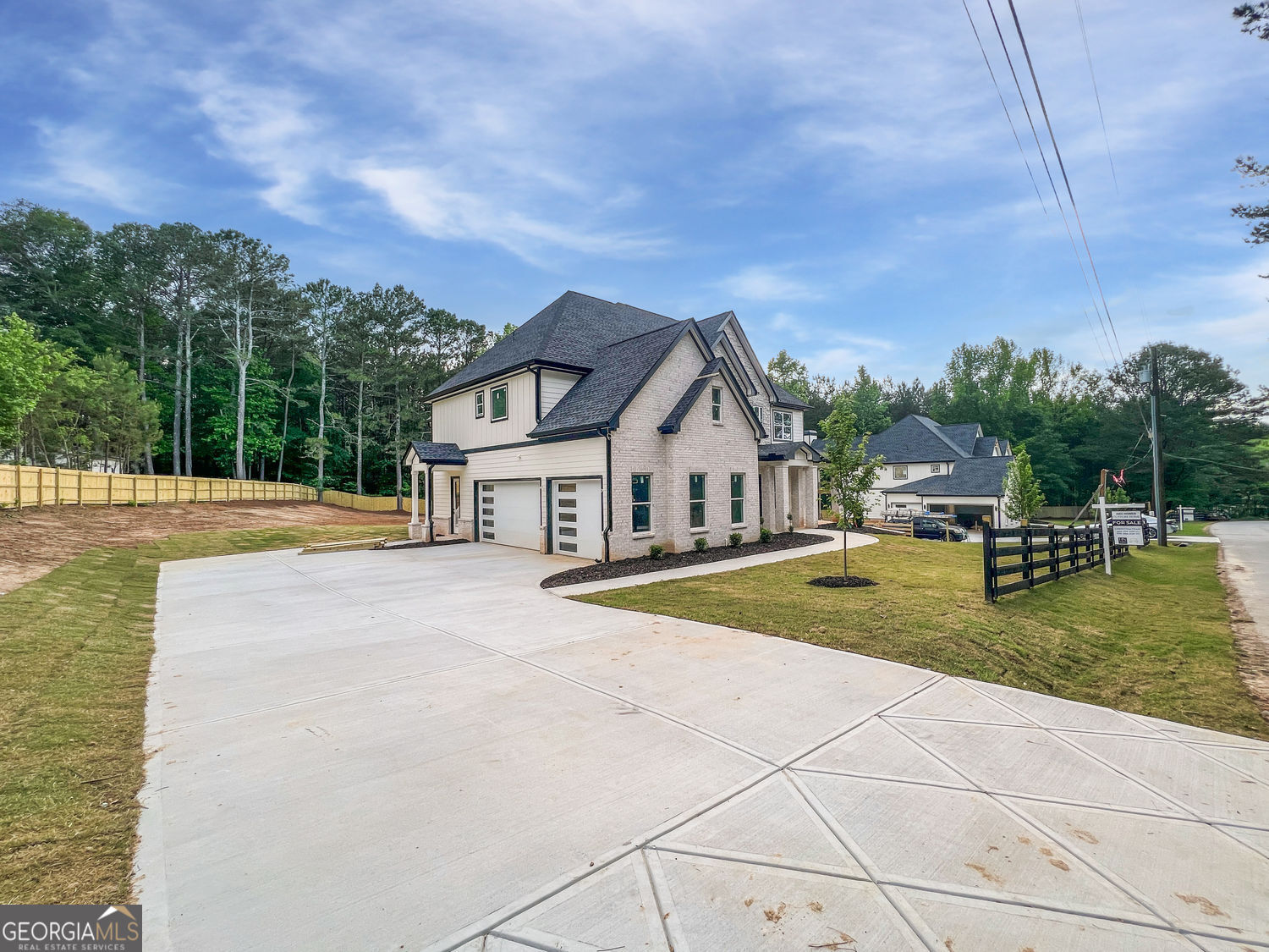 1465 Leach DR
