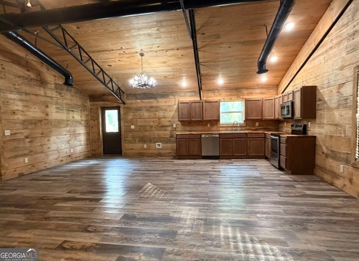 1441 Highway 36 E