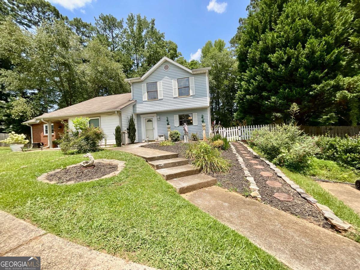 Move-In Special: 1/2 Off First Month's Rent! Enjoy the best of Downtown Alpharetta living in a well-kept townhome just a short stroll to Avalon, local restaurants, and boutique shopping. This home combines comfort, privacy, and a fantastic location-perfect for anyone wanting walkability without paying luxury-new-build prices. Why You'll Love It: Spacious Living Area - A bright, open layout that's easy to make your own. Private Fenced Backyard - Great for relaxing outdoors, gardening, or simply unwinding in your own space. Energy Savings - Updated windows help with insulation and keep utility costs down. Two Comfortable Suites - Each bedroom has its own private bath, making it ideal for roommates or guests. Walkable to Avalon & Downtown Alpharetta Great value in a prime location.
