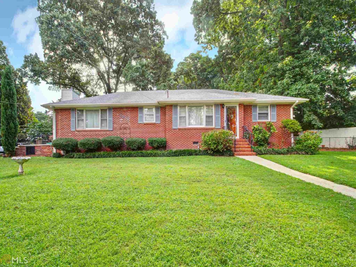 This beautiful Ranch style and 3-sided brick home include 3beds, 1.5 baths, living room, and a large family room addition off the dining room and kitchen all open with fireplace. It has tile work in the kitchen and dining room and wood floor in the living room. The Backyard is private with a patio, small tool shed, and a large workshop. This home is well cared for and is ready for move-in.