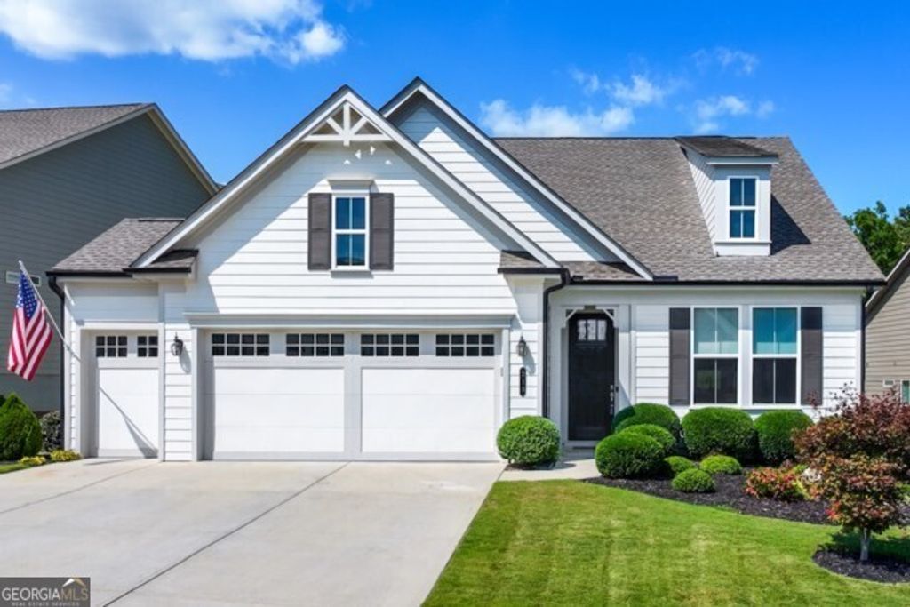 Photo of 215 Silver Court, Hoschton, GA 30548 (MLS # 10681998)