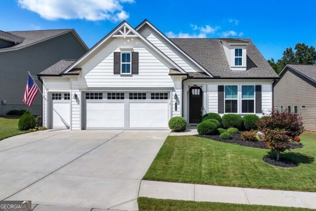 Photo of 215 Silver Court, Hoschton, GA 30548 (MLS # 10681998)