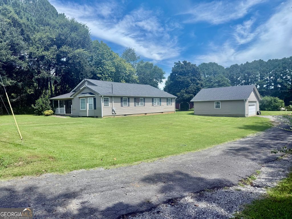 Photo of 585 Greeson Street, Summerville, GA 30747 (MLS # 10657688)