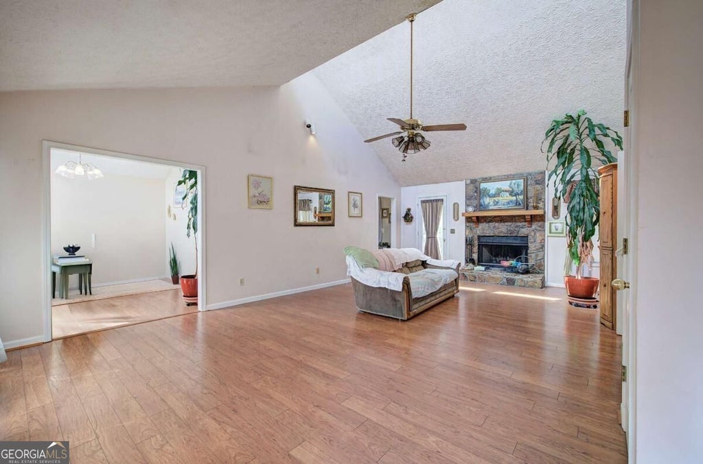 Photo of 18 Gentry Drive SW, Cartersville, GA 30120 (MLS # 10853904)
