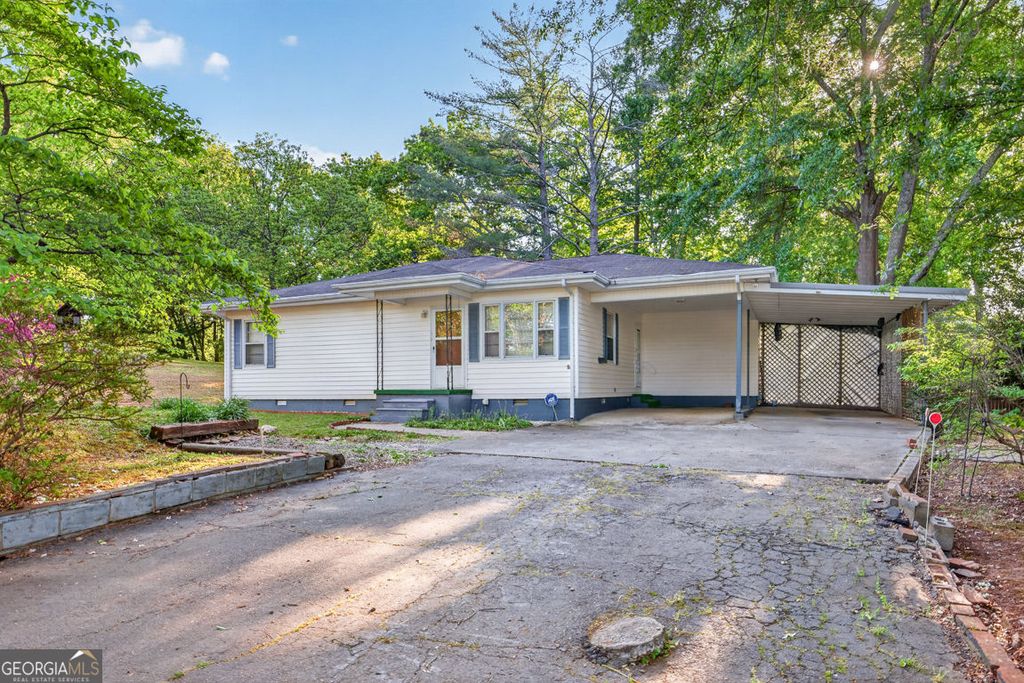 Photo of 4102 Belvedere Drive, Gainesville, GA 30506 (MLS # 10738807)