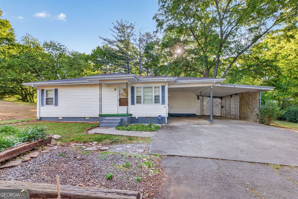 Photo of 4102 Belvedere Drive, Gainesville, GA 30506 (MLS # 10738807)