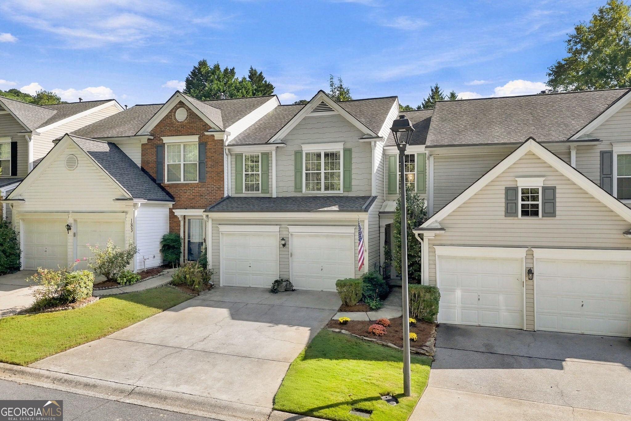 185 Regent PL