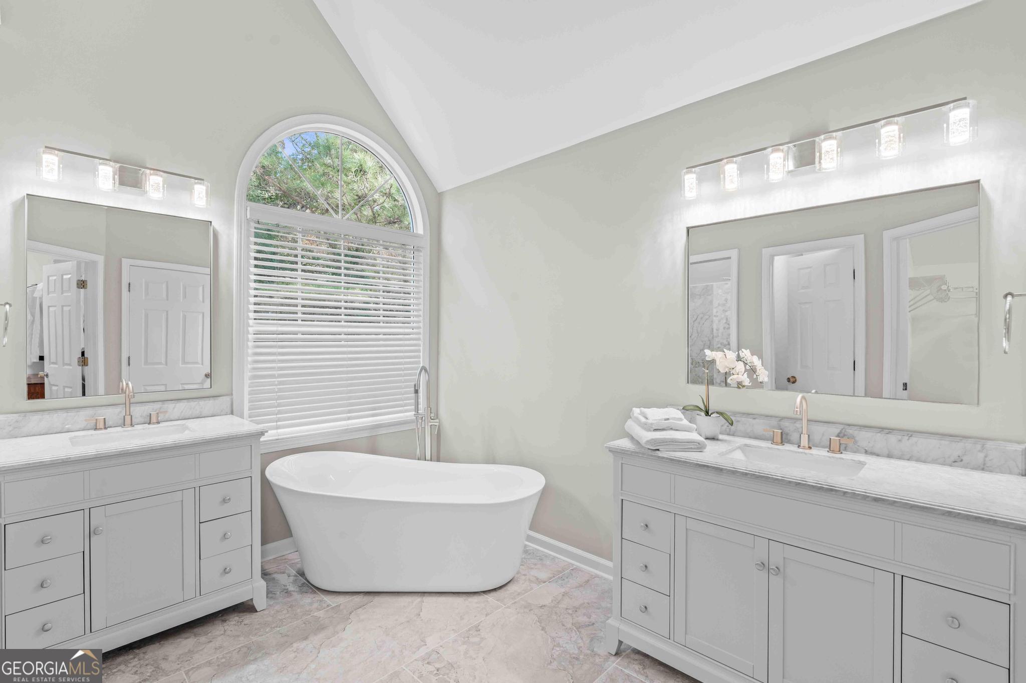 833 Southern Shore DR