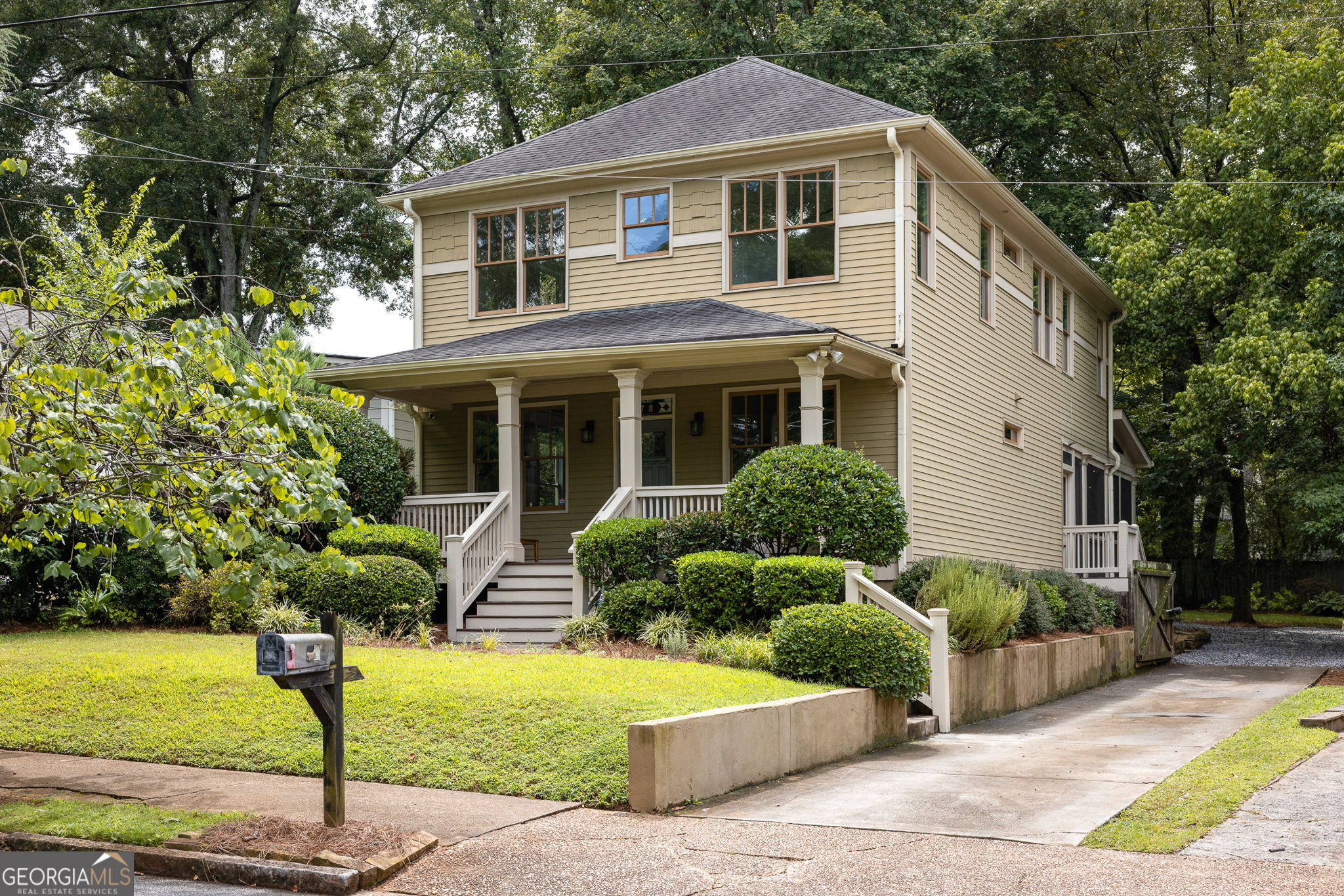 78 Rockyford RD NE