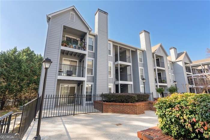 119 Granville CT