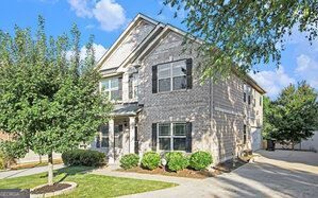 Photo of 14 Madrid Avenue, Newnan, GA 30263 (MLS # 10760308)