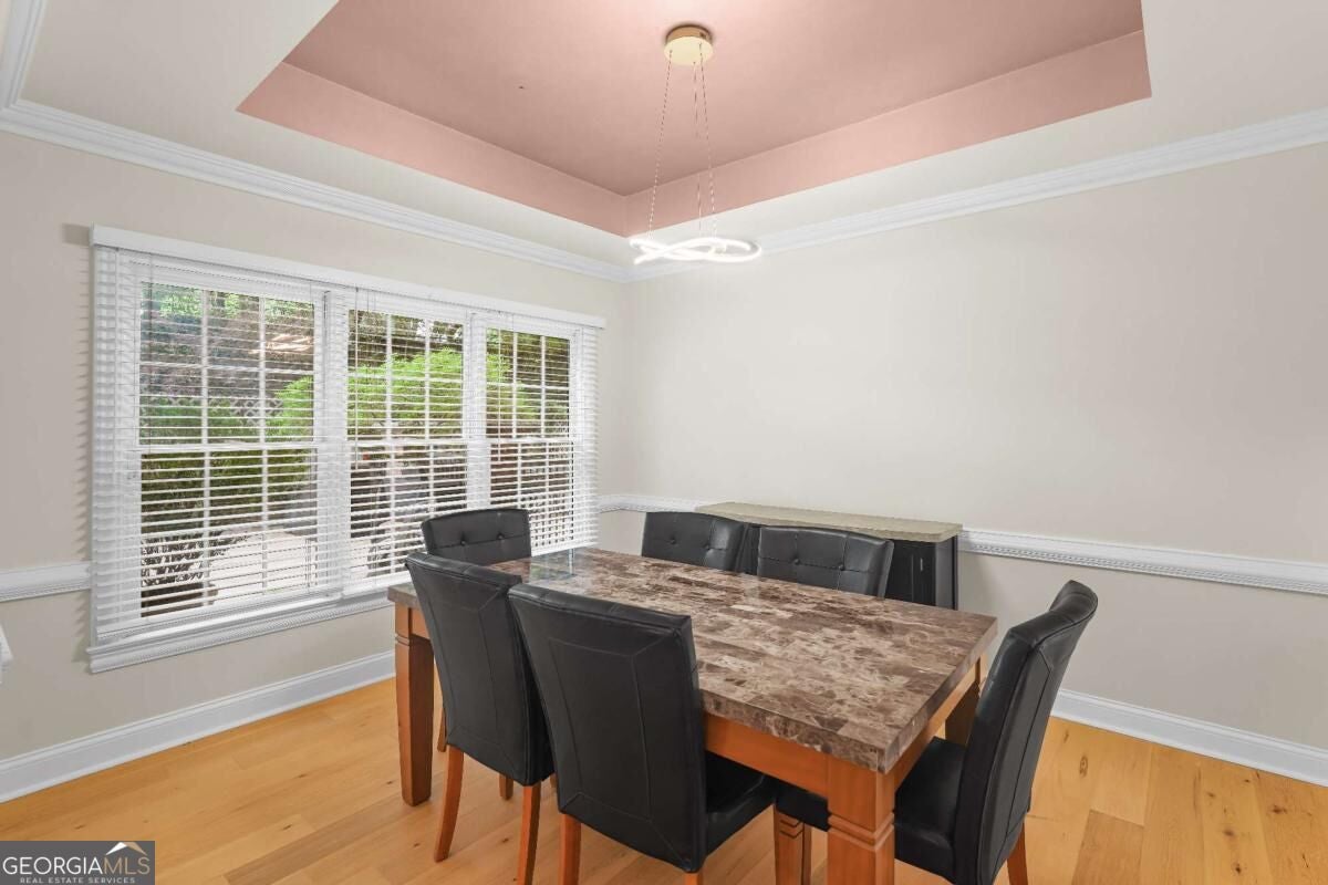 211 Colonial Homes DR NW 1105