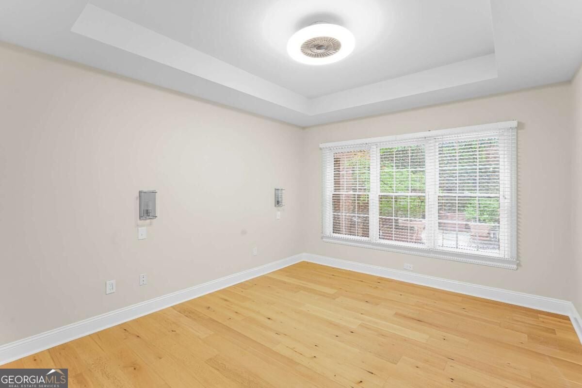 211 Colonial Homes DR NW 1105