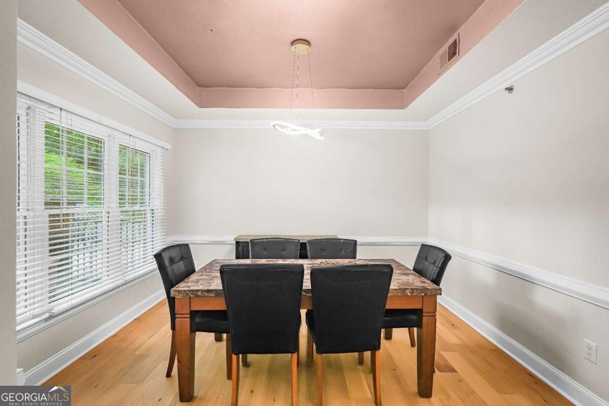 211 Colonial Homes DR NW 1105