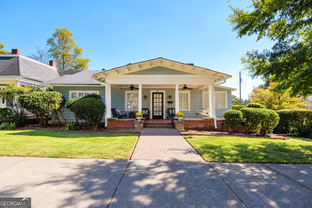 Photo of 300 E 4th St, Rome, GA 30161 (MLS # 10880669)