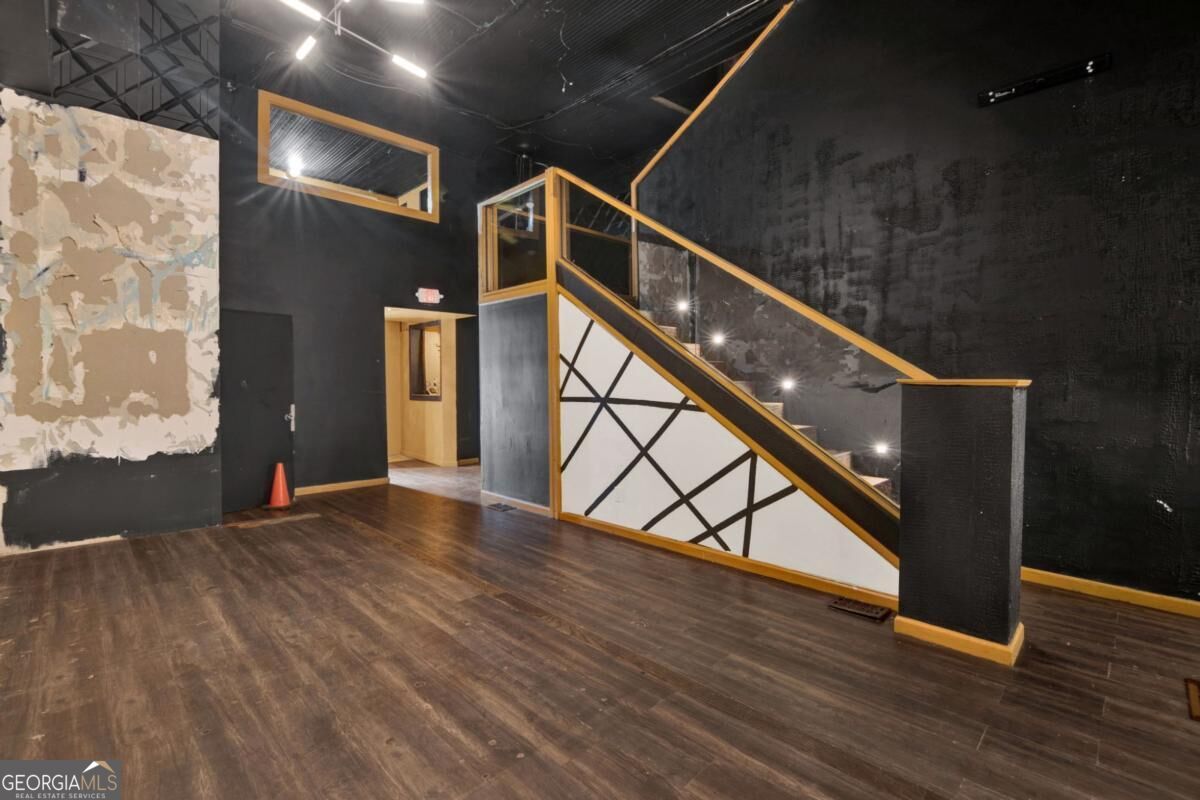 257 Trinity AVE SW